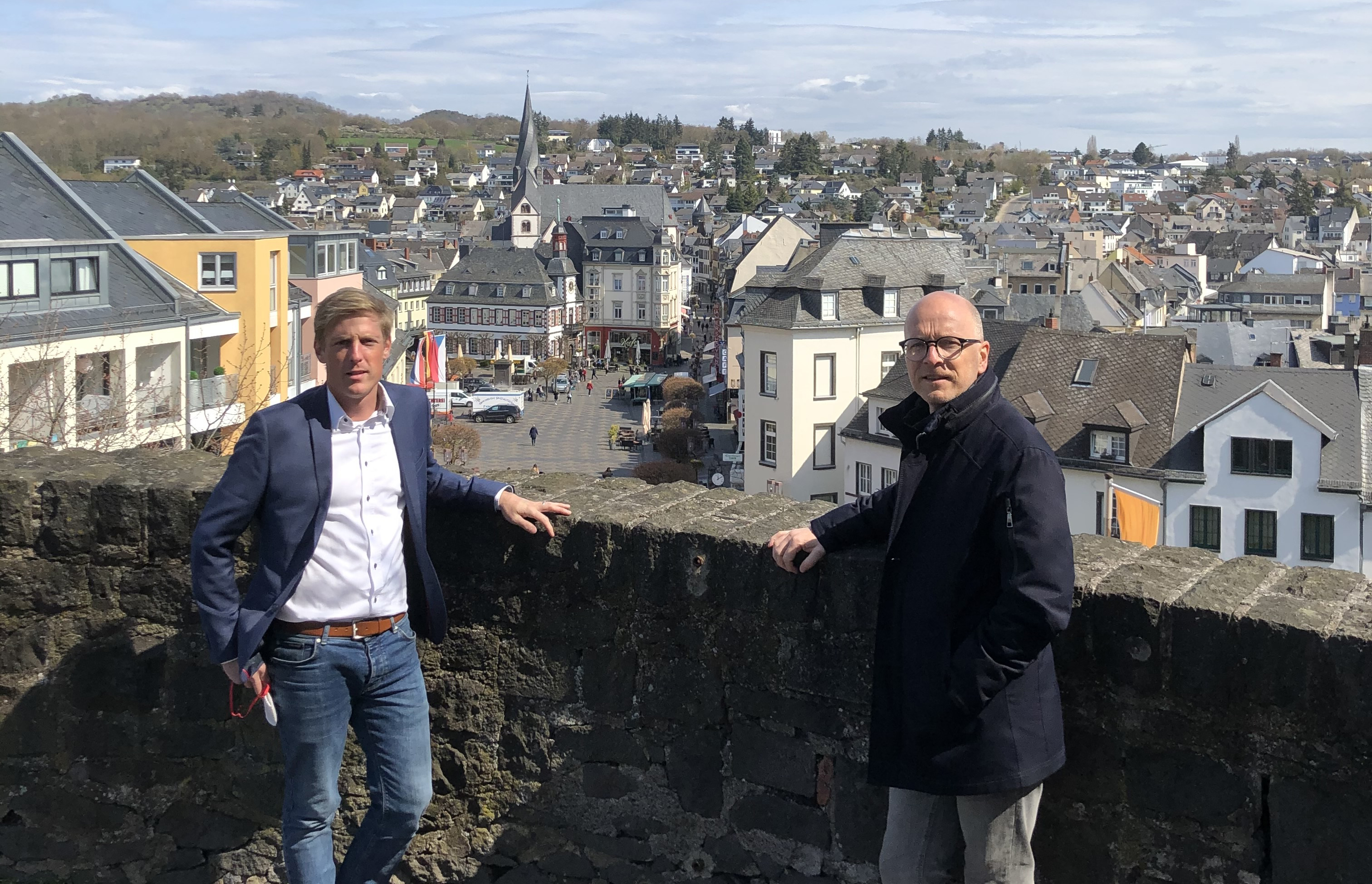 Auf dem Foto vlnr.: SPD Bundestagskandidat Christoph Schmitt und Oberbürgermeister Dirk Meid