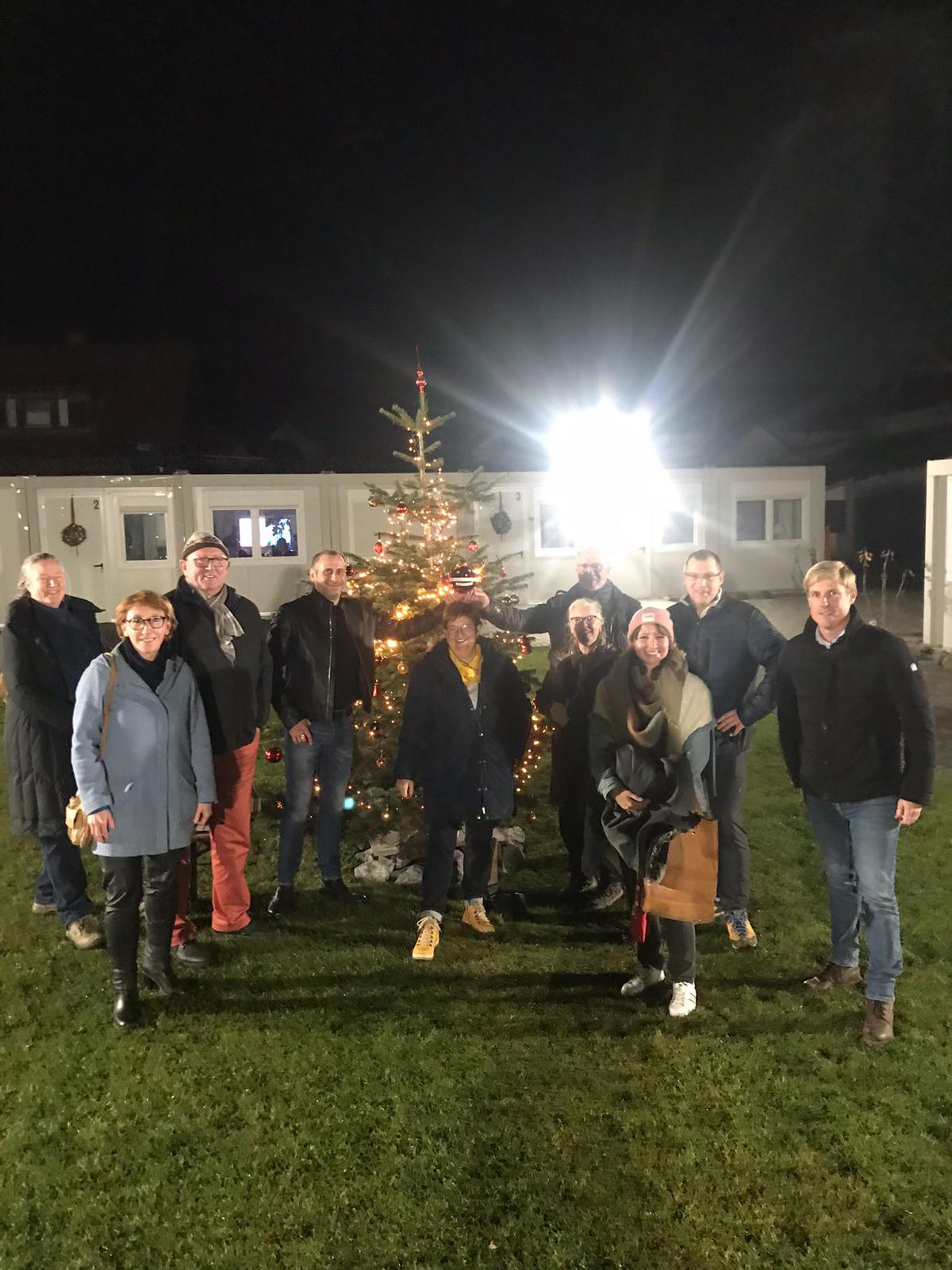 Rèka Klein mit SPD-Delegation aus dem Landkreis St. Wendel, das SPD-Team rund um Susanne Müller, MdL, und Christoph Schmitt als Landratskandidat, Missy Motown von Helferstab gGmbH und Fred Sebastian, OrtsBM Dernau (nicht auf dem Foto)